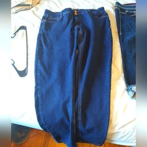 Stretch Capri size 16